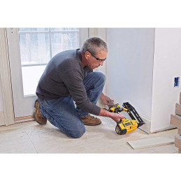 DeWALT DCN662NT-XJ Cordless Nail Gun, Electronic Nailer, Basic Version without Batteries and Charger, 18 V