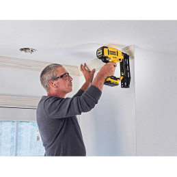 DeWALT DCN662NT-XJ Cordless Nail Gun, Electronic Nailer, Basic Version without Batteries and Charger, 18 V