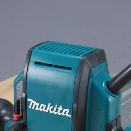 MAKITA  Routeur RP0900